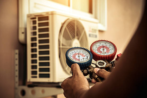 Professional Hvac technician working in Portola Valley, CA
